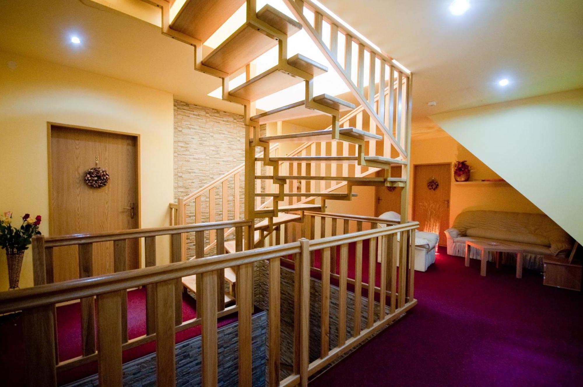 Hotel Penzion Tramky Vikyrovice Luaran gambar